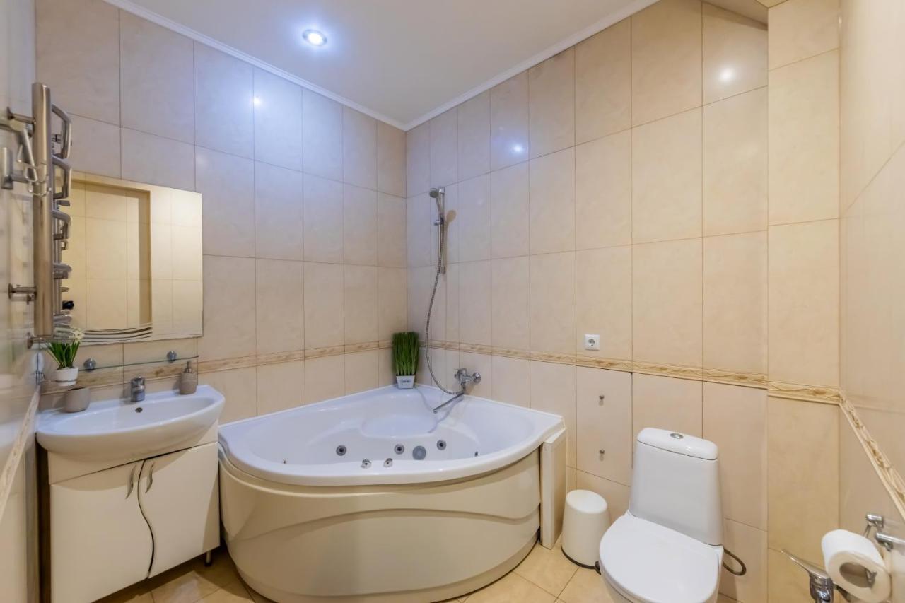 2К Квартира На Шота Руставелі, Бессарабка Kiew Exterior foto
