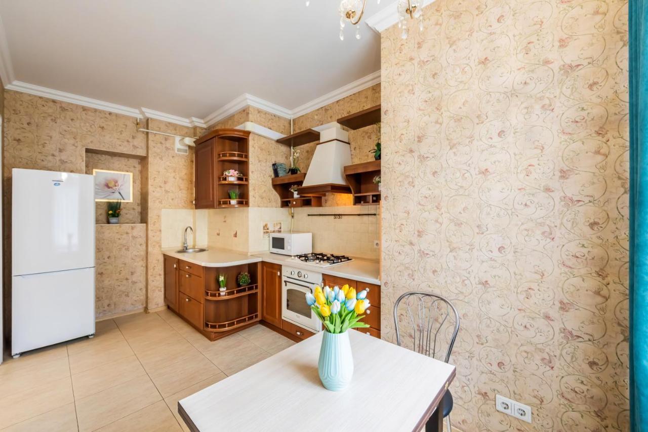 2К Квартира На Шота Руставелі, Бессарабка Kiew Exterior foto
